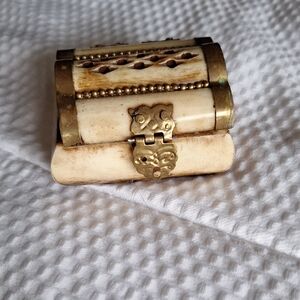 Antique-Style Bone and Brass Trinket Box - Cream & Brass